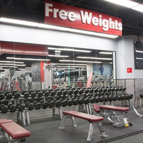 Fitness First Al-Fardan center weight lifting dumbbells and benches (free weights section)